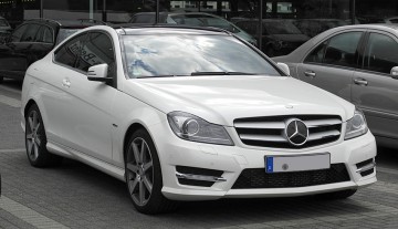 Mercedes-Benz a raportat vânzări record
